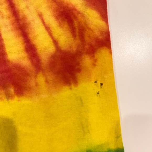 Buc-ees’s Tie Dye Shirt - Picture 3 of 3